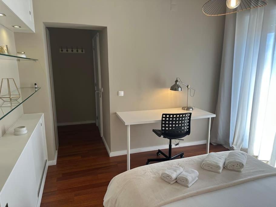Renovado Com Ac, 2 Wc Completos, Terraco E Garagem Apartment Порто Екстериор снимка