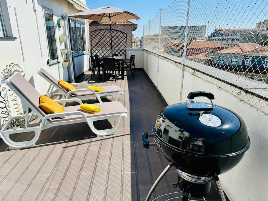 Renovado Com Ac, 2 Wc Completos, Terraco E Garagem Apartment Порто Екстериор снимка